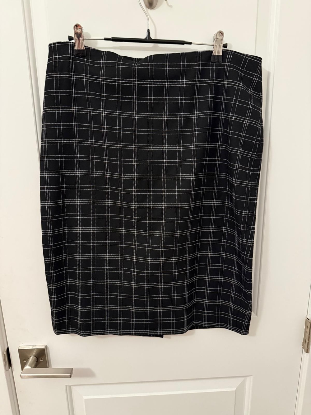 Ann Taylor Classic Black Plaid Pencil Skirt